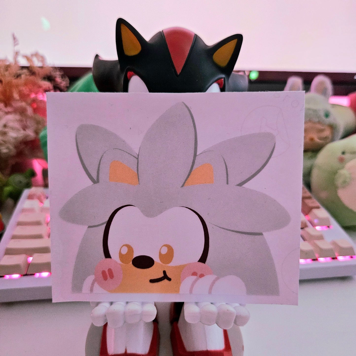 Silver Peeker
